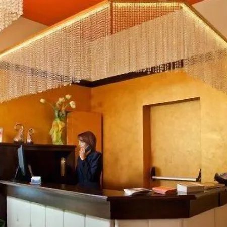 Otel Albanuova 4*